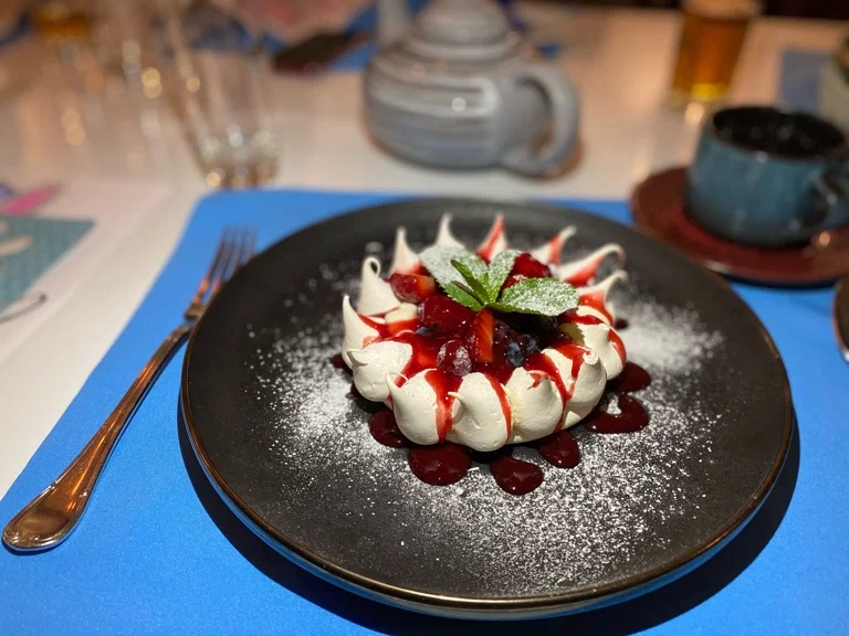 Ресторан Nacional в Анапе: Винная карта, Проведение банкетов, Европейская кухня, Живая музыка, VIP-зал, Детское меню,