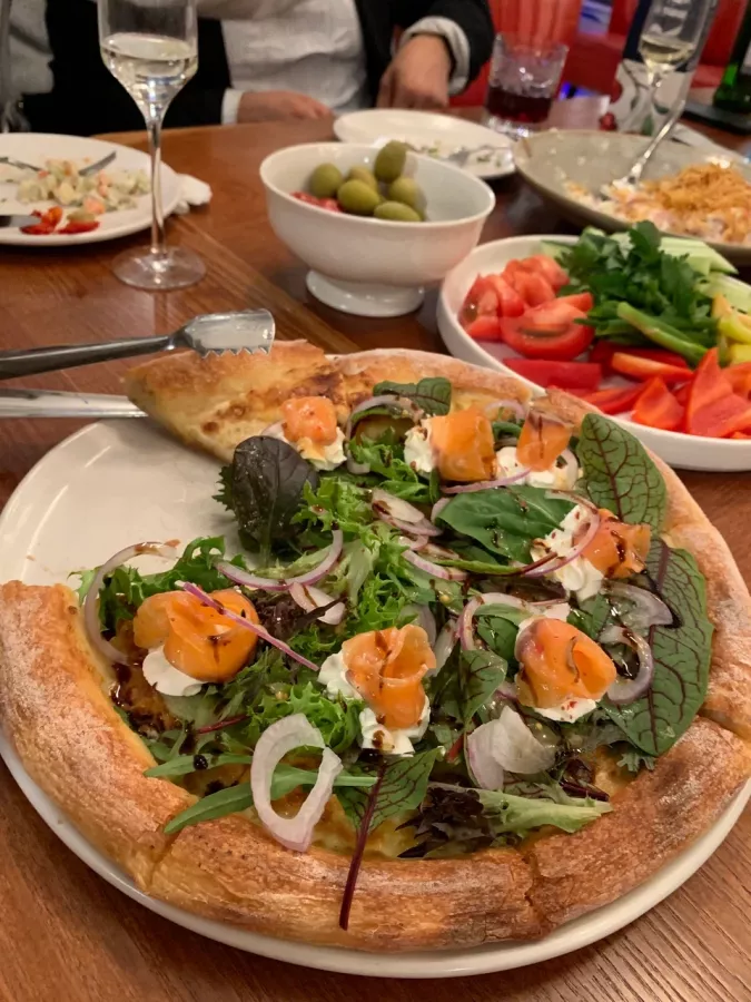 Ресторан Chezzetta в Анапе: Европейская кухня, Живая музыка, Банкеты, Детское меню, Доставка, Пицца, Паста,