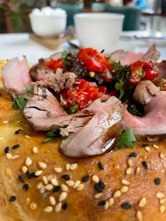 Ресторан Chezzetta в Анапе: Европейская кухня, Живая музыка, Банкеты, Детское меню, Доставка, Пицца, Паста,