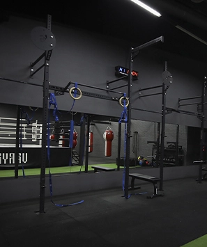 Спортивный клуб боевых искусств "Varyag fight gym".