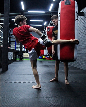Спортивный клуб боевых искусств Varyag fight gym в Москве: BJJ, KIDS CLASSES, WOMENS CLASSES, BOXING, FITNESS, ММА, MUAY THAI,