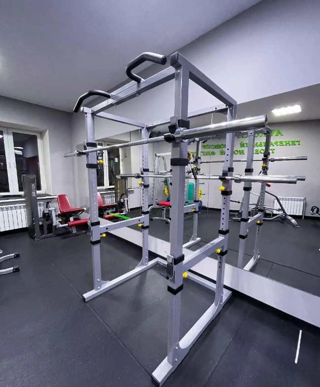 Фитнес-центр Avrora Fitness в Москве: Аэробика, Боевые искусства, Детский уголок, Стретчинг, Фитнес для детей, Фитнес для беременных, Персональный тренер, Фитнес бар, Массаж, Солярий, Танцевальные программы,