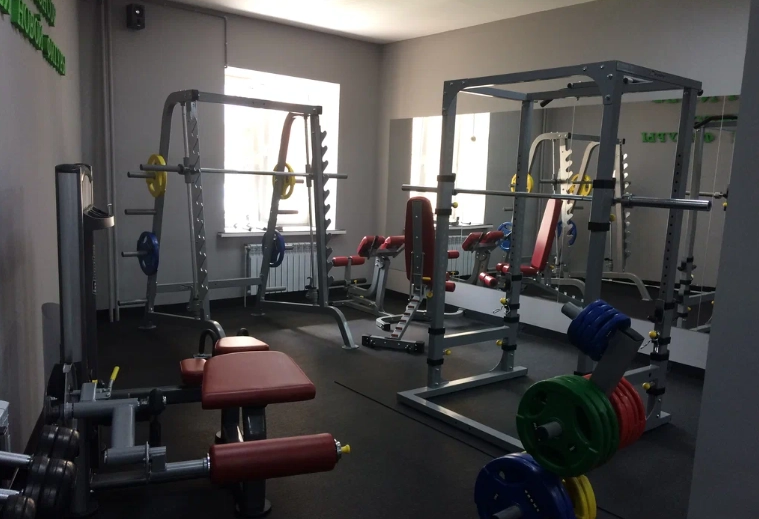 Фитнес-центр Avrora Fitness в Москве: Аэробика, Боевые искусства, Детский уголок, Стретчинг, Фитнес для детей, Фитнес для беременных, Персональный тренер, Фитнес бар, Массаж, Солярий, Танцевальные программы,