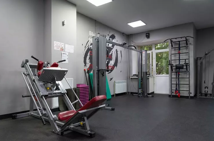 Фитнес-центр Avrora Fitness в Москве: Аэробика, Боевые искусства, Детский уголок, Стретчинг, Фитнес для детей, Фитнес для беременных, Персональный тренер, Фитнес бар, Массаж, Солярий, Танцевальные программы,
