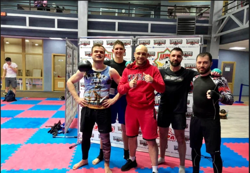 Фитнес-клуб Diamond Gym в Анапе: Фитнес, Развиваться, Боевые искусства, Фитнес для детей, ЭМС-тренировки, Кроссфит, Бокс, Каратэ, Стретчинг,