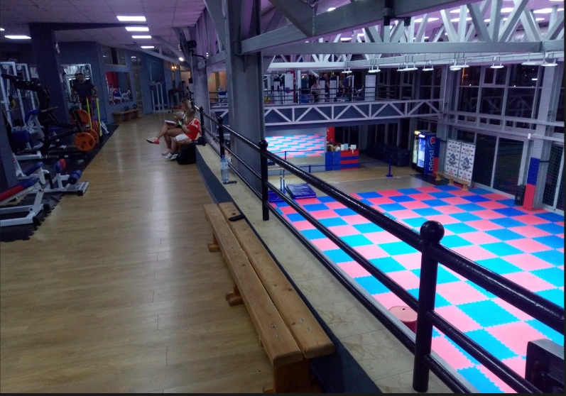 Фитнес-клуб Diamond Gym в Анапе: Фитнес, Развиваться, Боевые искусства, Фитнес для детей, ЭМС-тренировки, Кроссфит, Бокс, Каратэ, Стретчинг,