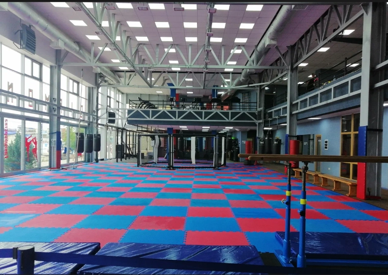 Фитнес-клуб Diamond Gym в Анапе: Фитнес, Развиваться, Боевые искусства, Фитнес для детей, ЭМС-тренировки, Кроссфит, Бокс, Каратэ, Стретчинг,