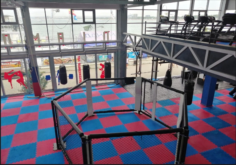 Фитнес-клуб Diamond Gym в Анапе: Фитнес, Развиваться, Боевые искусства, Фитнес для детей, ЭМС-тренировки, Кроссфит, Бокс, Каратэ, Стретчинг,