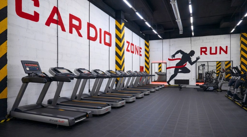 Фитнес-клуб King`s gym fitness в Москве: Аквааэробика, Аэробика, Боевые искусства, Бодифлекс, Бассейн,