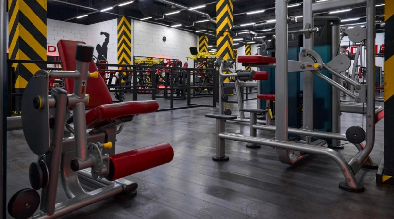 Фитнес-клуб King`s gym fitness в Москве: Аквааэробика, Аэробика, Боевые искусства, Бодифлекс, Бассейн,