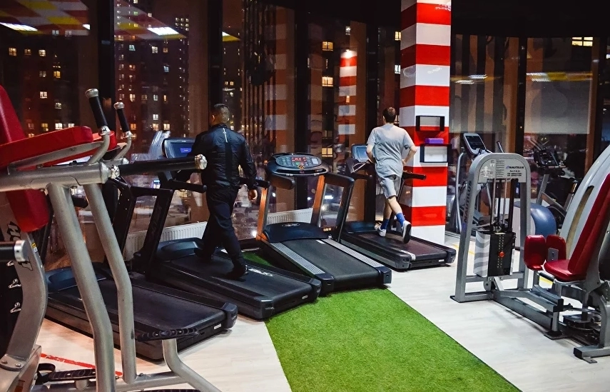 Фитнес-центр Fitness city в Москве: Аквааэробика, Аэробика, Боевые искусства, Детский уголок, Йога, Бассейн,