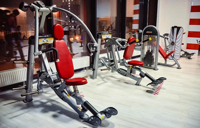 Фитнес-центр Fitness city в Москве: Аквааэробика, Аэробика, Боевые искусства, Детский уголок, Йога, Бассейн,