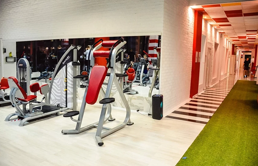 Фитнес-центр Fitness city в Москве: Аквааэробика, Аэробика, Боевые искусства, Детский уголок, Йога, Бассейн,