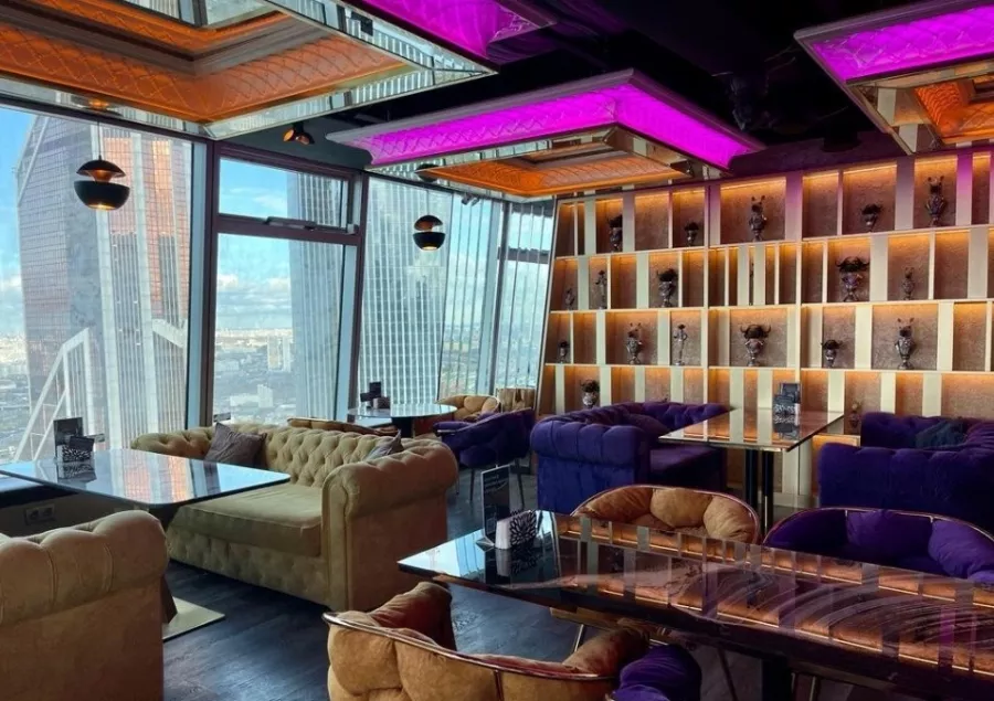 Центр паровых коктейлей Nebo Lounge в Москве: Европейская кухня, Американская кухня, Японская кухня, Бизнес-ланч, Ресторан, Живая музыка,
