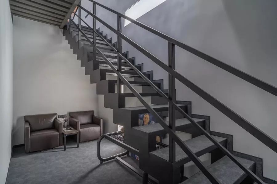 Фитнес-студия Hide fitness в Москве: Аэробика, Йога, Кроссфит, Пилатес, Стретчинг, Фитбол, Фитнес для беременных, Персональный тренер, TRX тренировки, Сауна,
