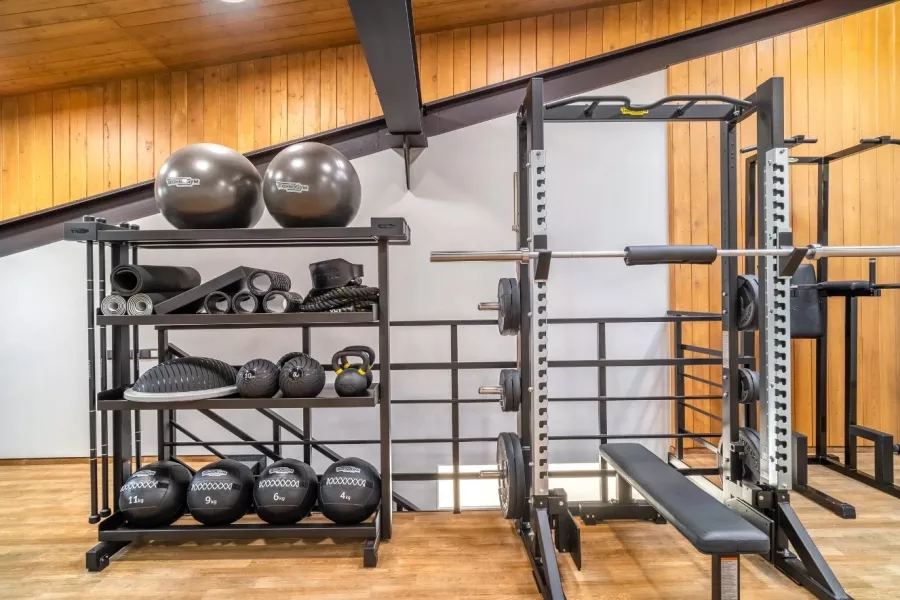 Фитнес-студия Hide fitness в Москве: Аэробика, Йога, Кроссфит, Пилатес, Стретчинг, Фитбол, Фитнес для беременных, Персональный тренер, TRX тренировки, Сауна,