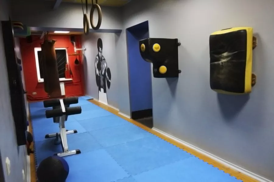 Тренажёрный зал Full Power Fit в Москве: Боевые искусства, Детский уголок, Кроссфит, Персональный тренер, Фитнес бар,