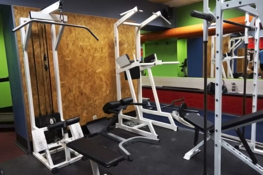 Тренажёрный зал Full Power Fit в Москве: Боевые искусства, Детский уголок, Кроссфит, Персональный тренер, Фитнес бар,