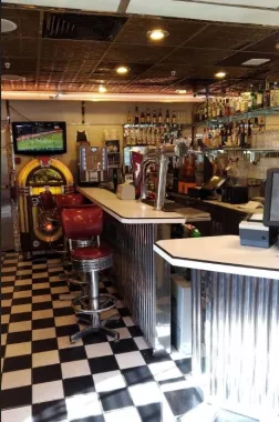 Сеть ресторанов "Starlite diner".