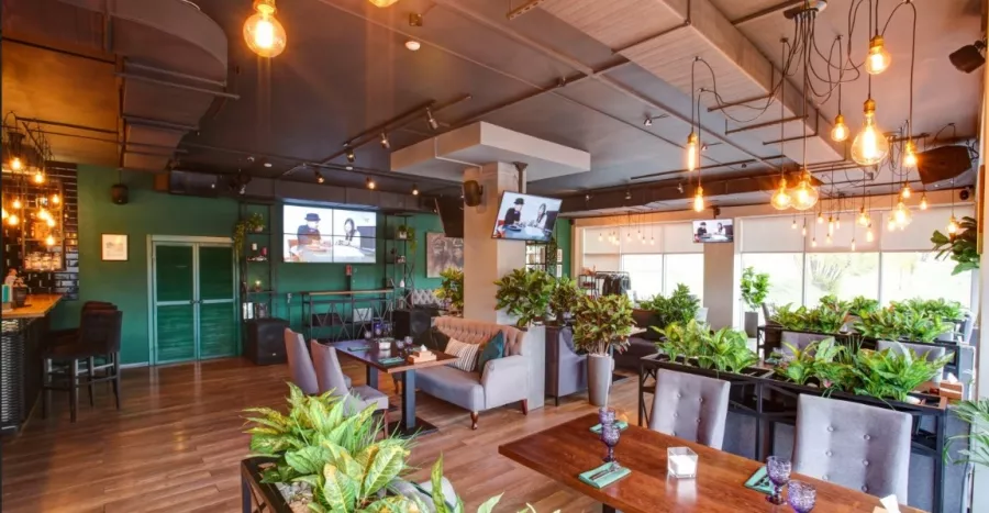 Лаундж-бар Rich lounge в Москве: Красивый вид, Винная карта, Танцпол, Можно с ноутбуком, Европейская кухня,