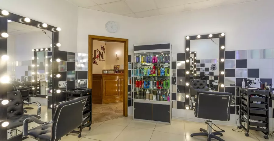 Салон красоты и коррекции фигуры JIN Studio в Москве: Маникюр, Окрашивание, Педикюр, Солярий, Волосы, Прическа, Ногти, Стрижка, Косметология, Массаж,