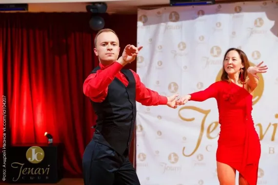Школа танцев "Jenavi Club"