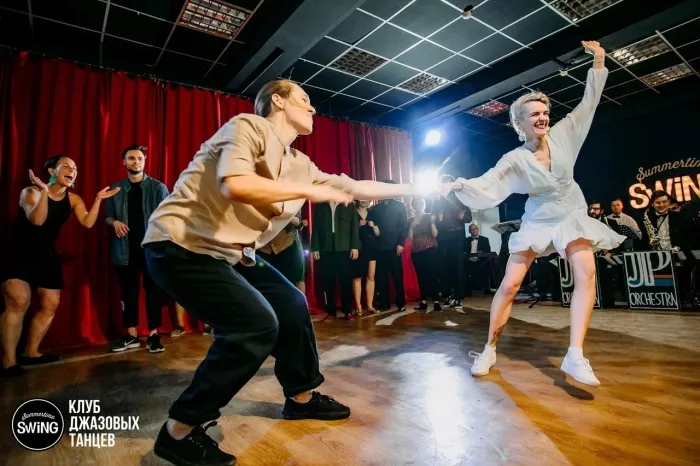 Школа танцев "Summertime Swing"