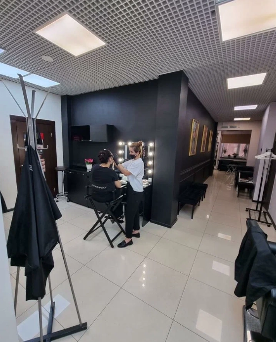 Салон красоты MOSCOW BEAUTY в Москве: Маникюр, Педикюр, Стрижка, Сложное окрашивание, Ногти, Волосы, Ресницы, Косметология,