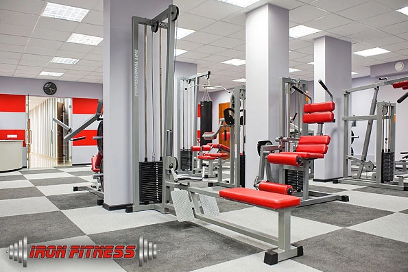Фитнес-клуб Iron fitness в Москве: Разовые посещения, Аэробика, Йога, Кроссфит, Пилатес, Стретчинг, Танцы, Фитбол, Персональный тренер, Сауна, Солярий,