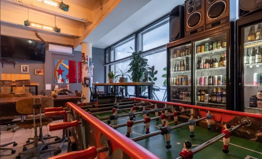 Бар Pub13 в Москве: Пивной бар, Настольные игры, Танцпол, Можно с собакой, Спортивные трансляции,