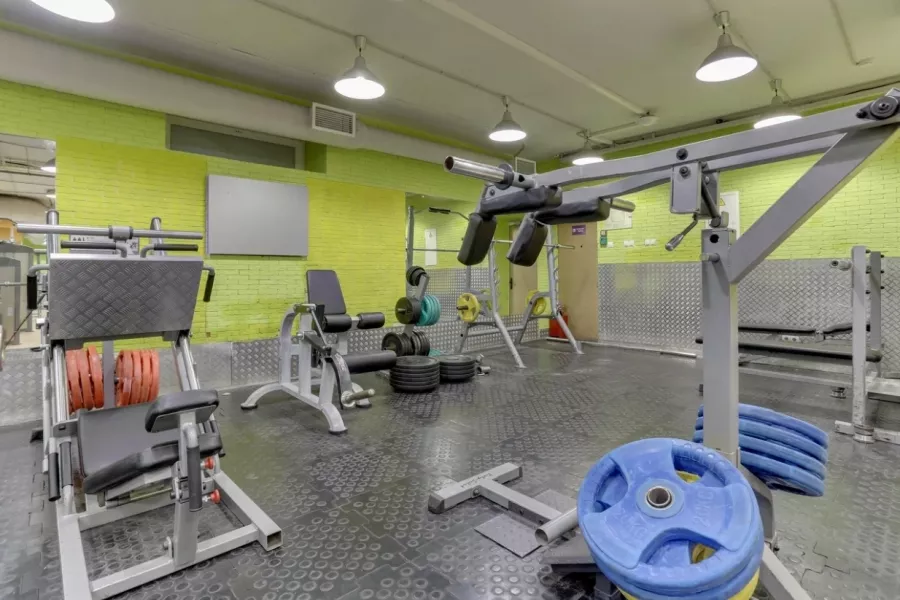 Фитнес-клуб Adept Gym в Москве: Разовые посещения, Йога, Калланетика, Пилатес, Стретчинг, Фитбол, Массаж, Солярий,