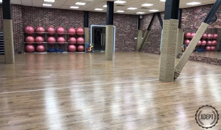 Фитнес-клуб Adept Gym в Москве: Разовые посещения, Йога, Калланетика, Пилатес, Стретчинг, Фитбол, Массаж, Солярий,
