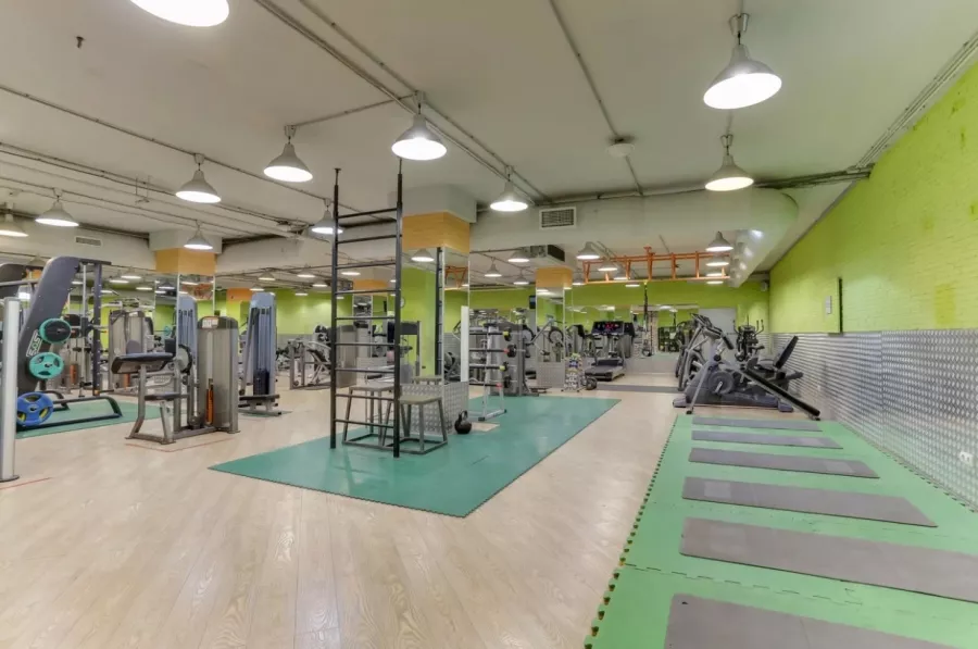 Фитнес-клуб Adept Gym в Москве: Разовые посещения, Йога, Калланетика, Пилатес, Стретчинг, Фитбол, Массаж, Солярий,