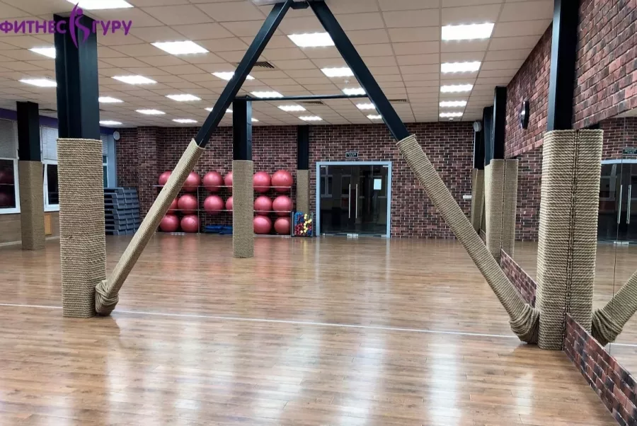 Фитнес-клуб Adept Gym в Москве: Разовые посещения, Йога, Калланетика, Пилатес, Стретчинг, Фитбол, Массаж, Солярий,