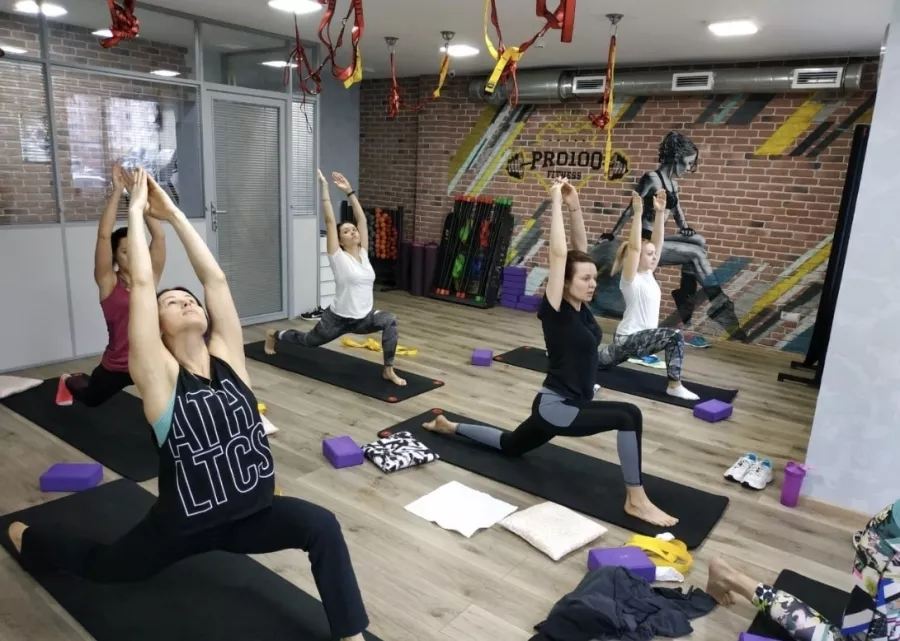 Фитнес-центр Pro100fitness в Москве: Разовые посещения, Аэробика, Пилатес, Стретчинг, Фитбол, Персональный тренер, TRX тренировки, Сауна,