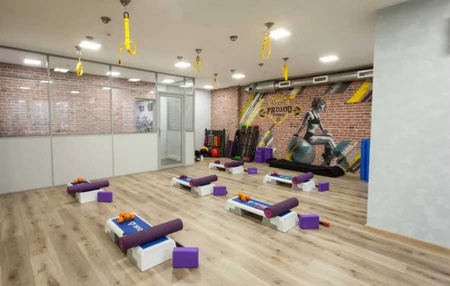 Фитнес-центр Pro100fitness в Москве: Разовые посещения, Аэробика, Пилатес, Стретчинг, Фитбол, Персональный тренер, TRX тренировки, Сауна,