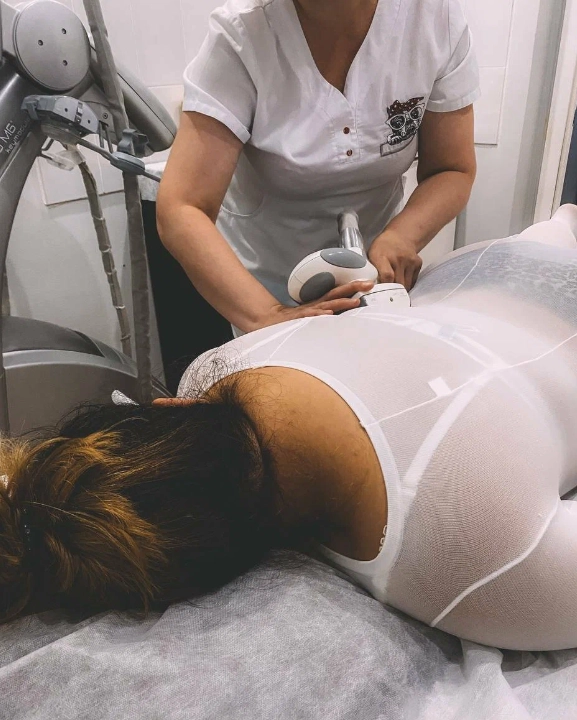 Салон красоты Beauty bar в Москве: Стрижка, Окрашивание, Массаж, Маникюр, Педикюр, Косметология,