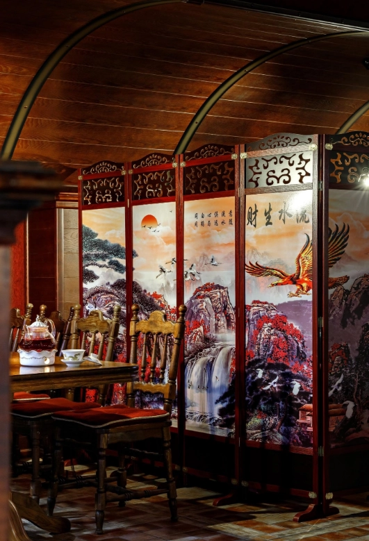 Ресторан Китай в Краснодаре: Живая музыка, Азиатская кухня, Бар, Танцпол, Еда, Заказ столиков,