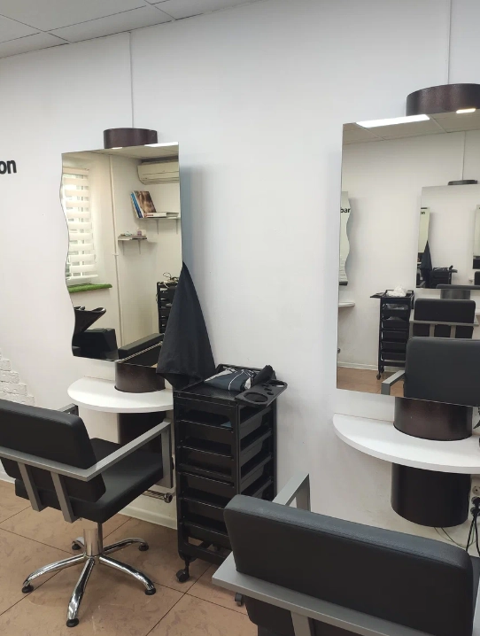 Салон красоты "Lermontof".