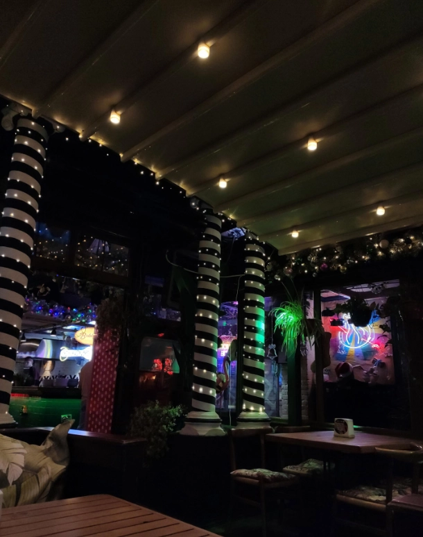 Ресторан Funky food в Краснодаре: Еда, Азиатская кухня, Заказ навынос, Постное меню, Европейская кухня, Заказ столиков, Итальянская кухня,