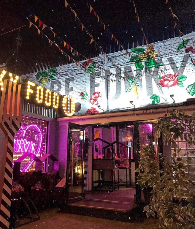 Ресторан Funky food в Краснодаре: Еда, Азиатская кухня, Заказ навынос, Постное меню, Европейская кухня, Заказ столиков, Итальянская кухня,