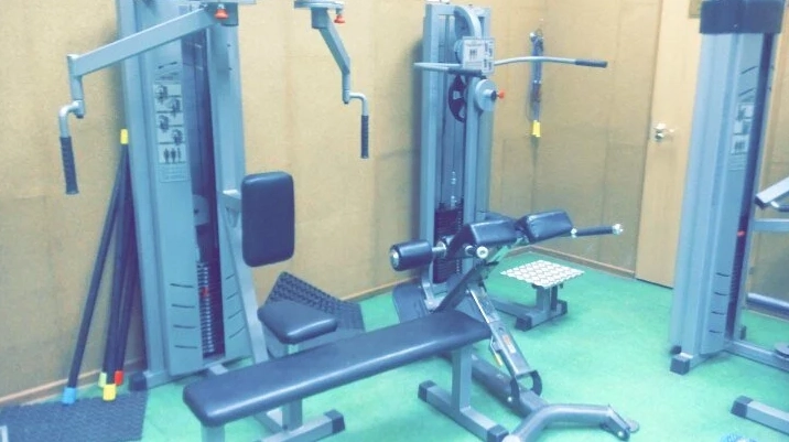 Тренажёрный зал Grand Sport Gym в Москве: Разовые посещения, Боевые искусства, Персональный тренер, Фитнес бар,