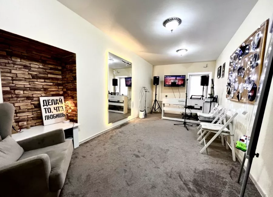 Студия вокала ReVoice в Москве: Гитара, Фортепиано, Вокал, Караоке, Музыка,