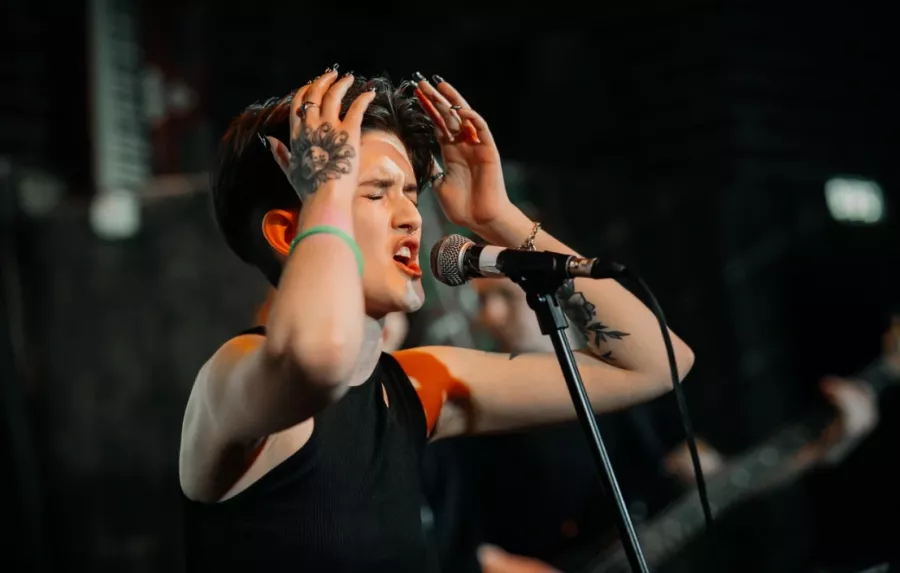 Студия вокала ReVoice в Москве: Гитара, Фортепиано, Вокал, Караоке, Музыка,