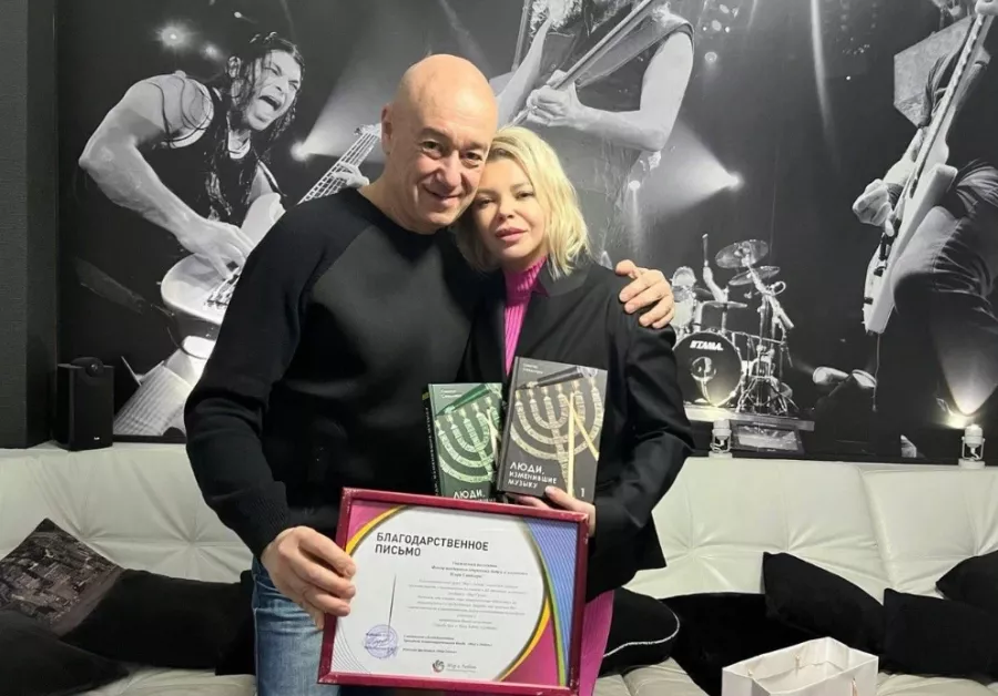 Продюсерский центр Игоря Сандлера в Москве: Вокал, Студия звукозаписи, Музыкальные курсы, Гитара, Барабаны, Продюсерский центр,