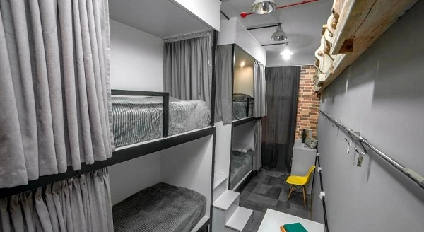 Хостел LOFT Hostel в Гюмри: Отель, сад, терраса, пункт обмена валюты, лаундж-зона, Чилим,