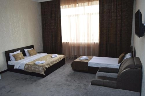 Olympic Hotel - отель в Гюмри в Гюмри: конференц-зал, гостевая парковка, гостиничный парк, комфорт, кафе, Отель,