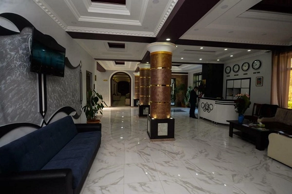Olympic Hotel - отель в Гюмри в Гюмри: конференц-зал, гостевая парковка, гостиничный парк, комфорт, кафе, Отель,