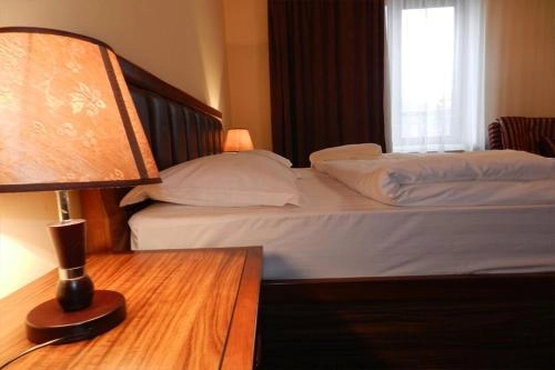 Гостиница Gyumri Hotel в Гюмри: Отель, Теле-зал, Комфорт, Камера хранения, Экскурсия, Ресторан, Гостевая парковка, Парикмахерская,