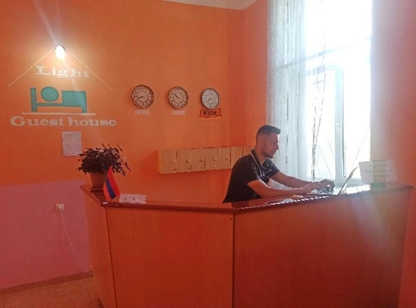 Отель в Гюмри Light Guest House в Гюмри: Отель, комфорт, Гостиница, Парковка, Услуги,